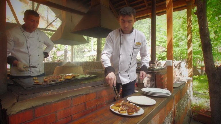 Azerbaycan ormanlarında tandır keyfi |  Euronews