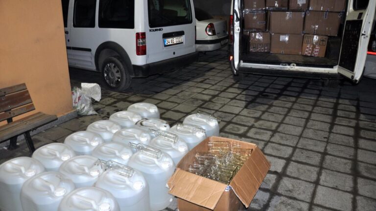 İstanbul’da 86 bin litre sahte ve yasadışı içecek ele geçirildi