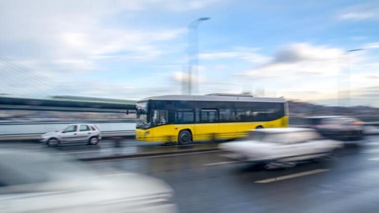 146 Durdur! Iject 146 otobüs adı, 146 satır yolu …