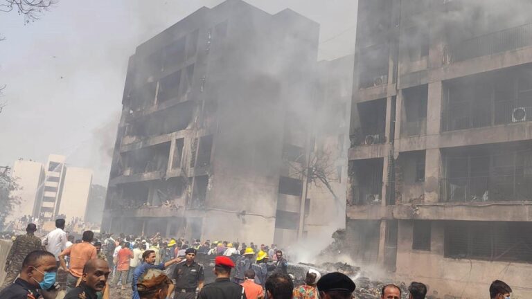 Hindistan’da bir uçak kazasında 242 kişinin hayatta kalmadığını düşünüyoruz.