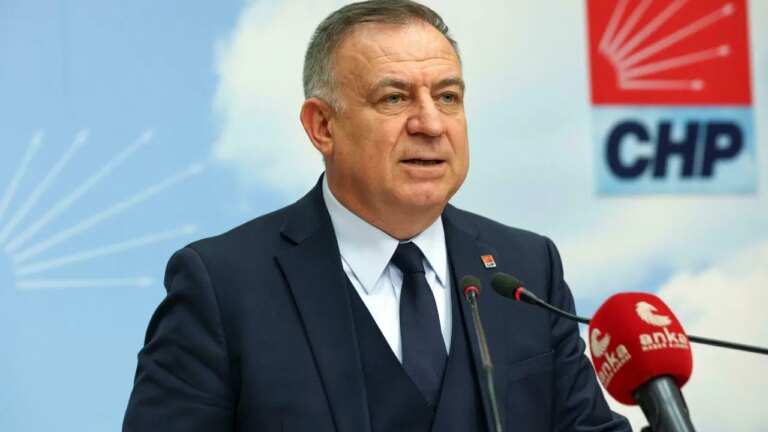 Tutere’nin CHP Zeybek’ten görevden alınmasına tepki: “Bu ulus kimseyi çocuklarını yemiyor”