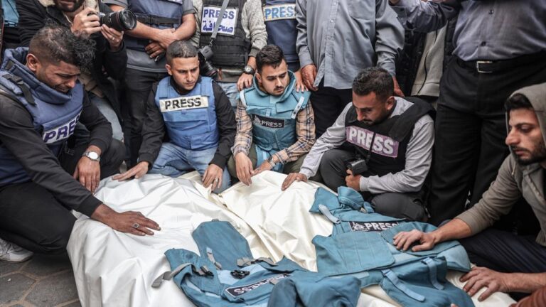 Gazze Hükümeti: 239 Gazeteci İsrail saldırılarında hayatını kaybetti