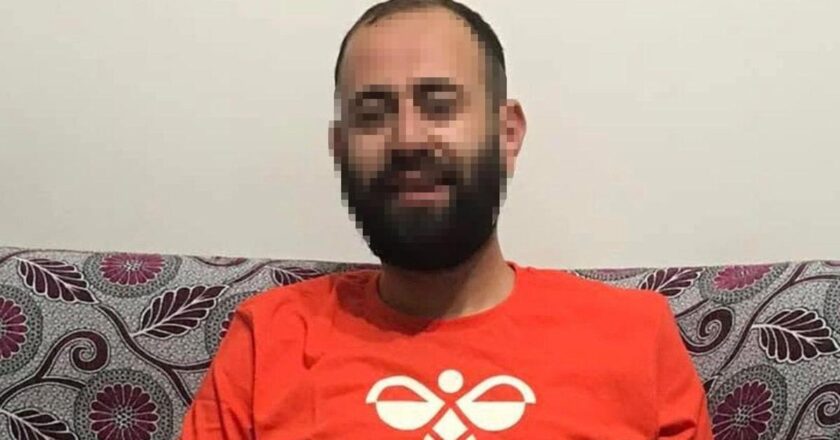 Atatürk için saygı duruşunda bulunanlarla alay etti: TutuklandıHaber