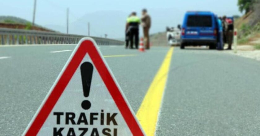 Kuzey Marmara Otoyolu’nda TIR’ın devrilmesiyle şarampole yuvarlandı