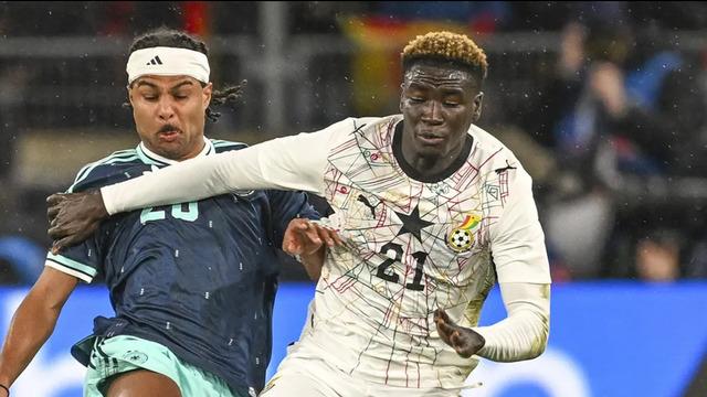 Fenerbahçe’nin yeni stoperi İstanbul’da! Kojo Peprah Oppong imzaya geldi…